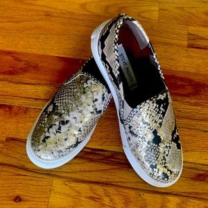 Steve Madden Safary Snakeskin Slip-on Sneakers 8.5